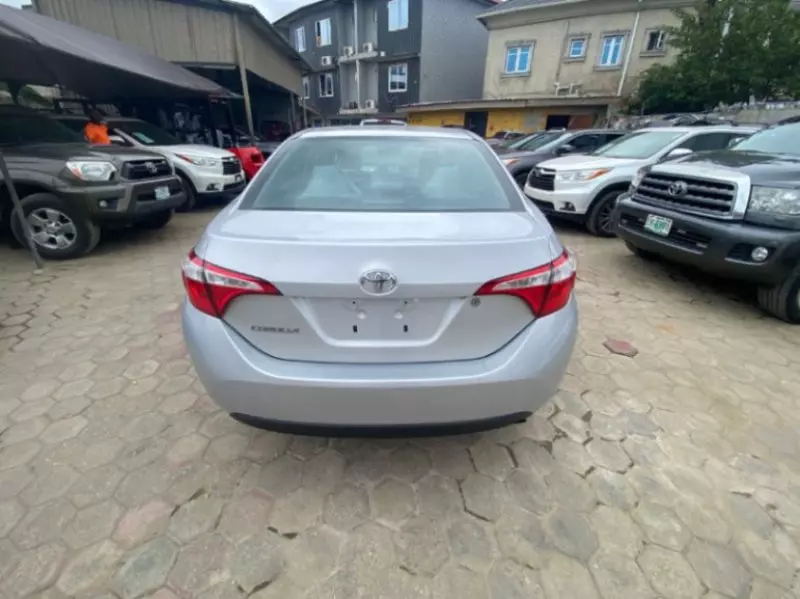 Toyota Corolla   - 2016