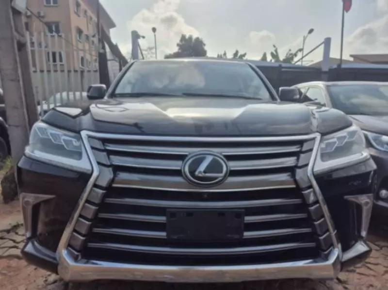 Lexus LX 570 - 2016