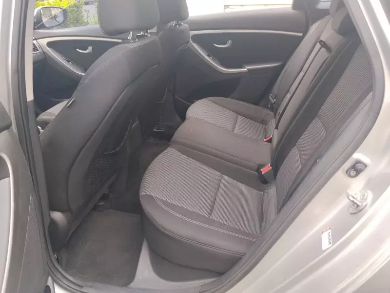 Hyundai Elantra - 2013