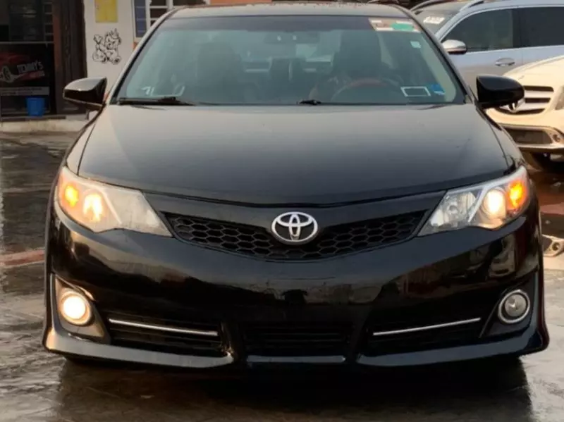 TOYOTA Camry   - 2013