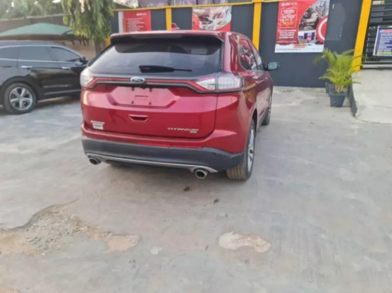 Ford Edge   - 2016