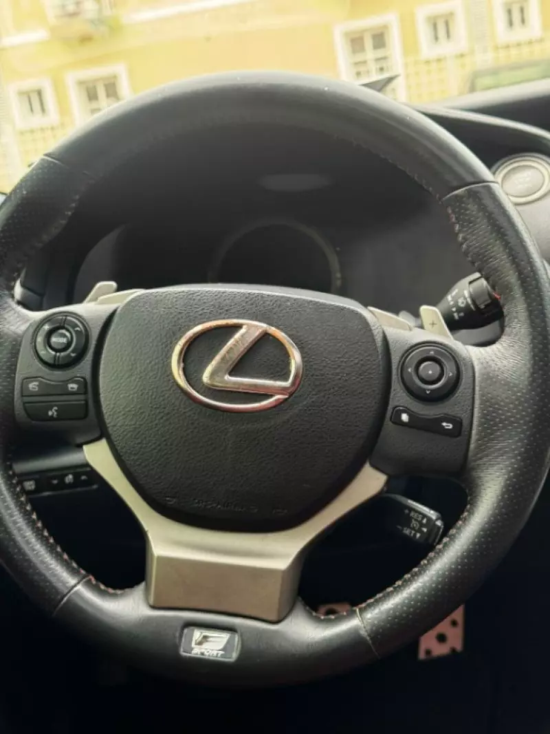 Lexus IS - 2015