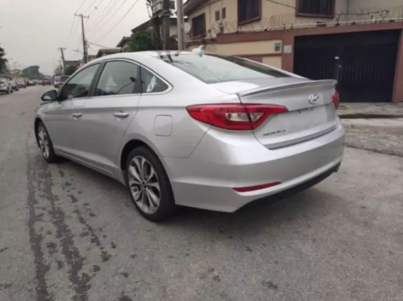 Hyundai Sonata   - 2016