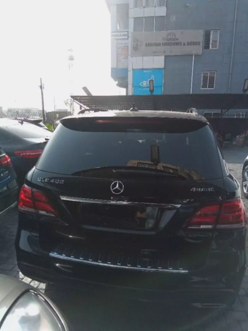 Mercedes-Benz GLE 400   - 2016