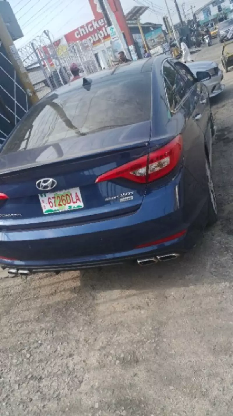 Hyundai Sonata   - 2015