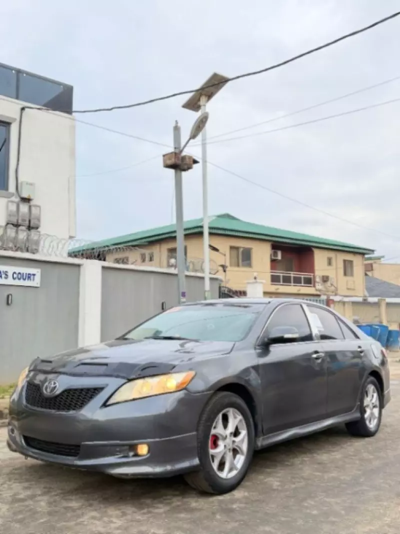 TOYOTA Camry   - 2009