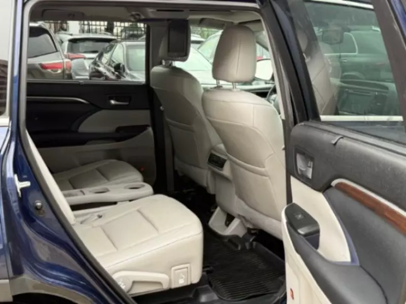 TOYOTA Highlander   - 2015