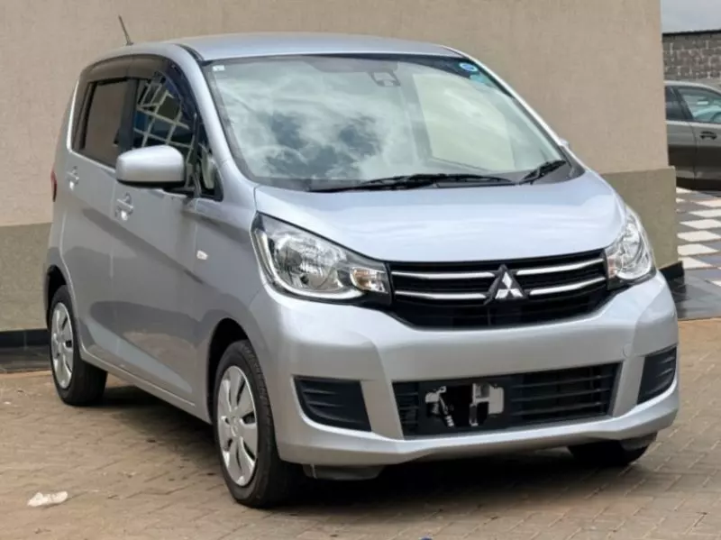 Mitsubishi ek custom - 2018