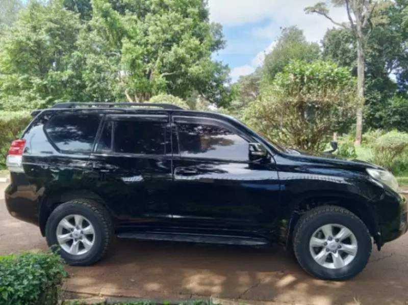 Toyota Landcruiser Prado   - 2012