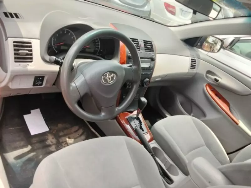 TOYOTA Corolla   - 2009