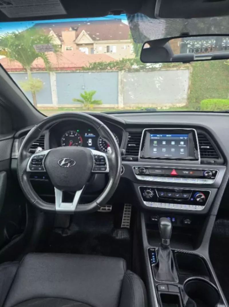 Hyundai Sonata   - 2019