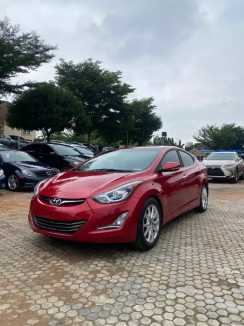 Hyundai Elantra - 2015