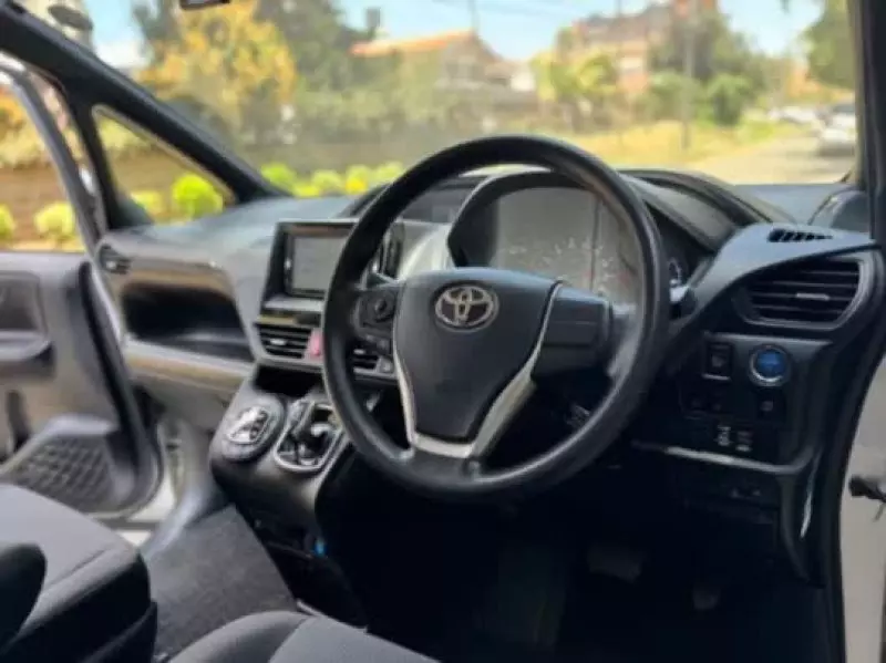 TOYOTA Noah   - 2019