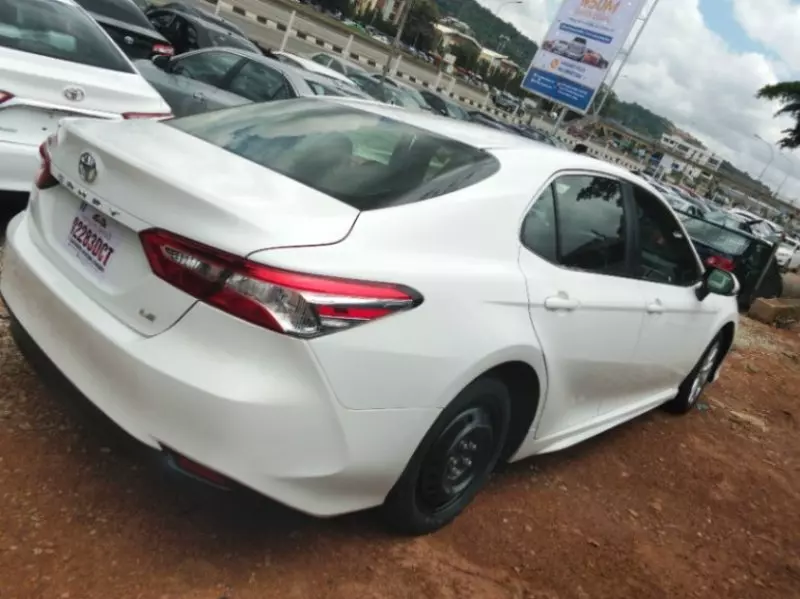 TOYOTA Camry   - 2018