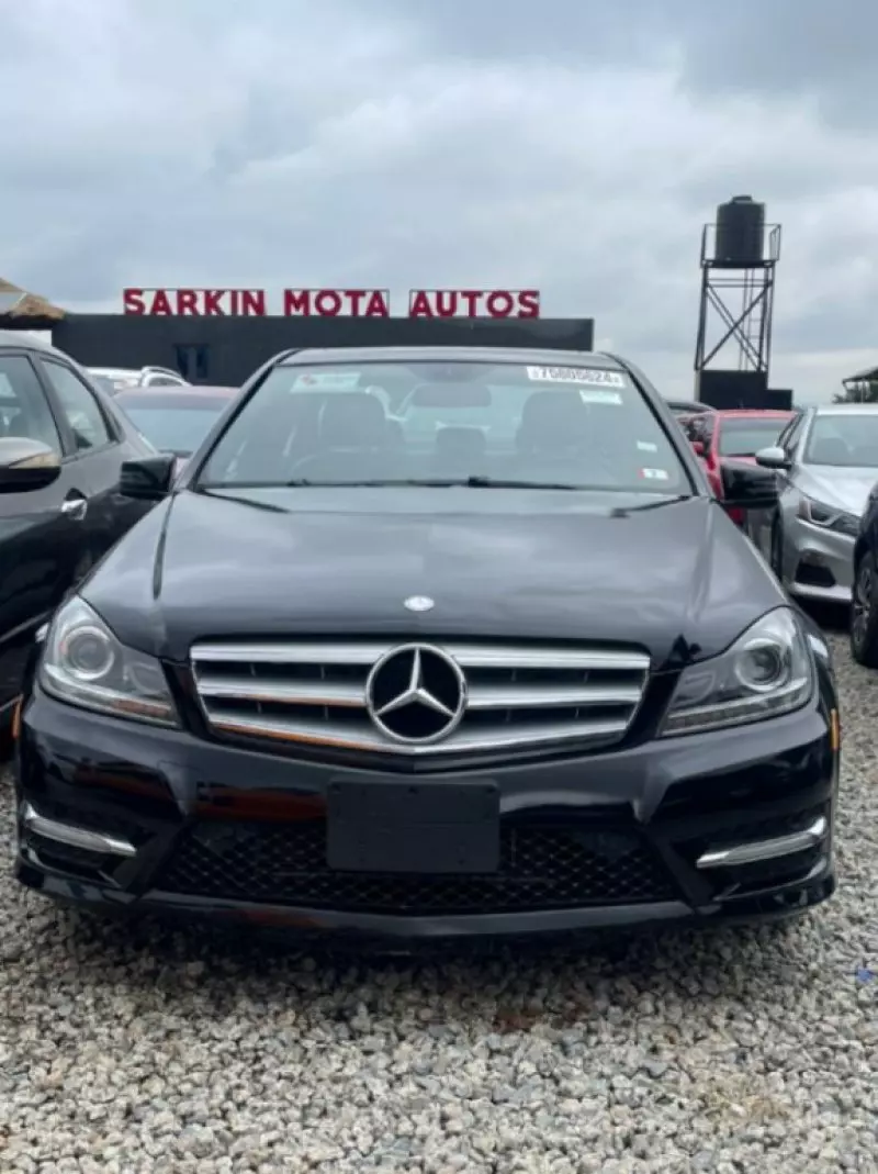 Mercedes-Benz C 300   - 2013