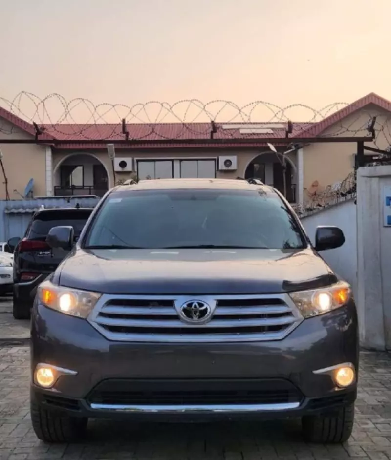 TOYOTA Highlander   - 2012