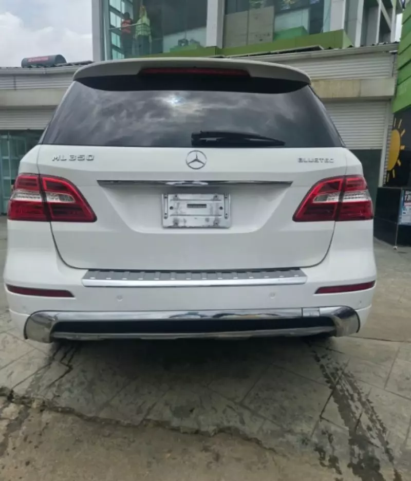 Mercedes-Benz 350   - 2015