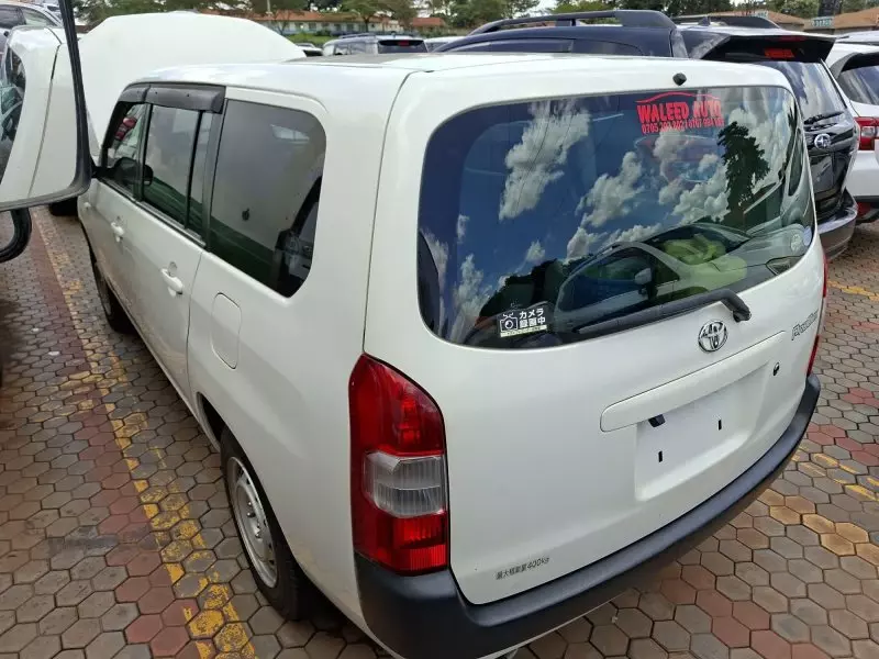 Toyota Probox    - 2016