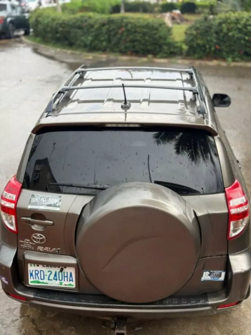 Toyota RAV 4   - 2009