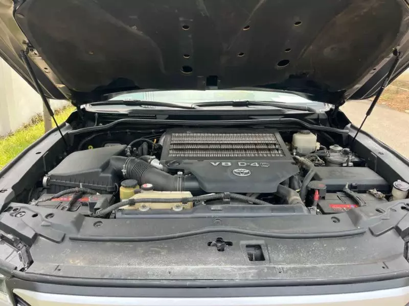 Toyota Landcruiser   - 2015