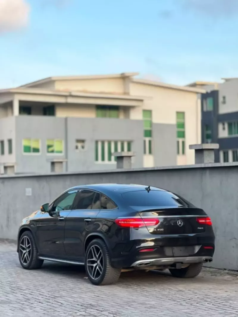 Mercedes-Benz GLE-Class   - 2016