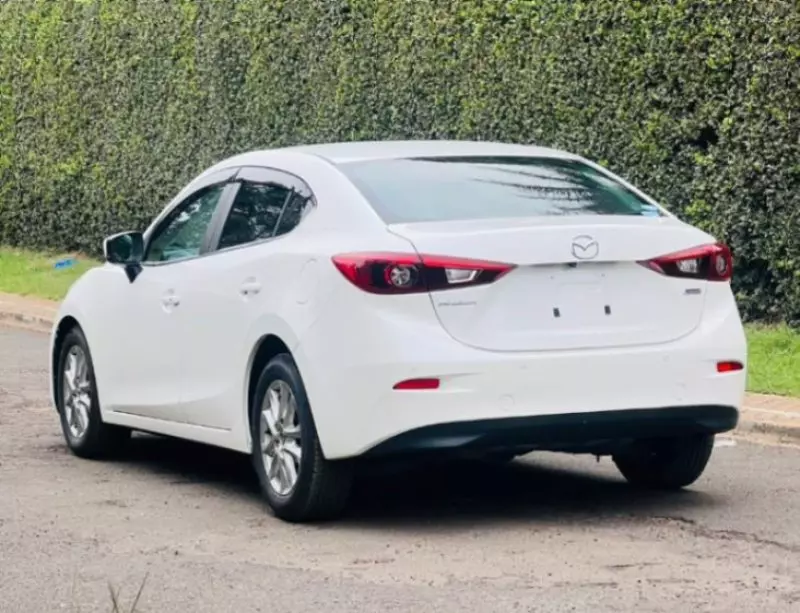 Mazda Axela    - 2019