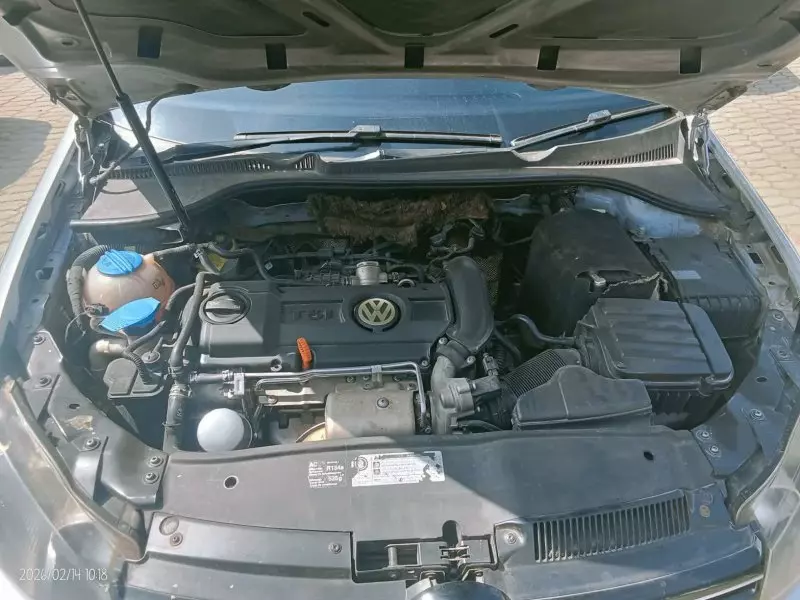 Volkswagen Golf   - 2011