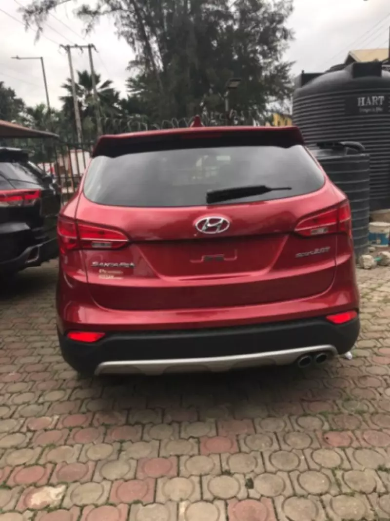 Hyundai Santa FE   - 2013