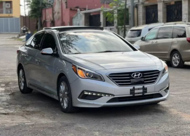 Hyundai Sonata   - 2015