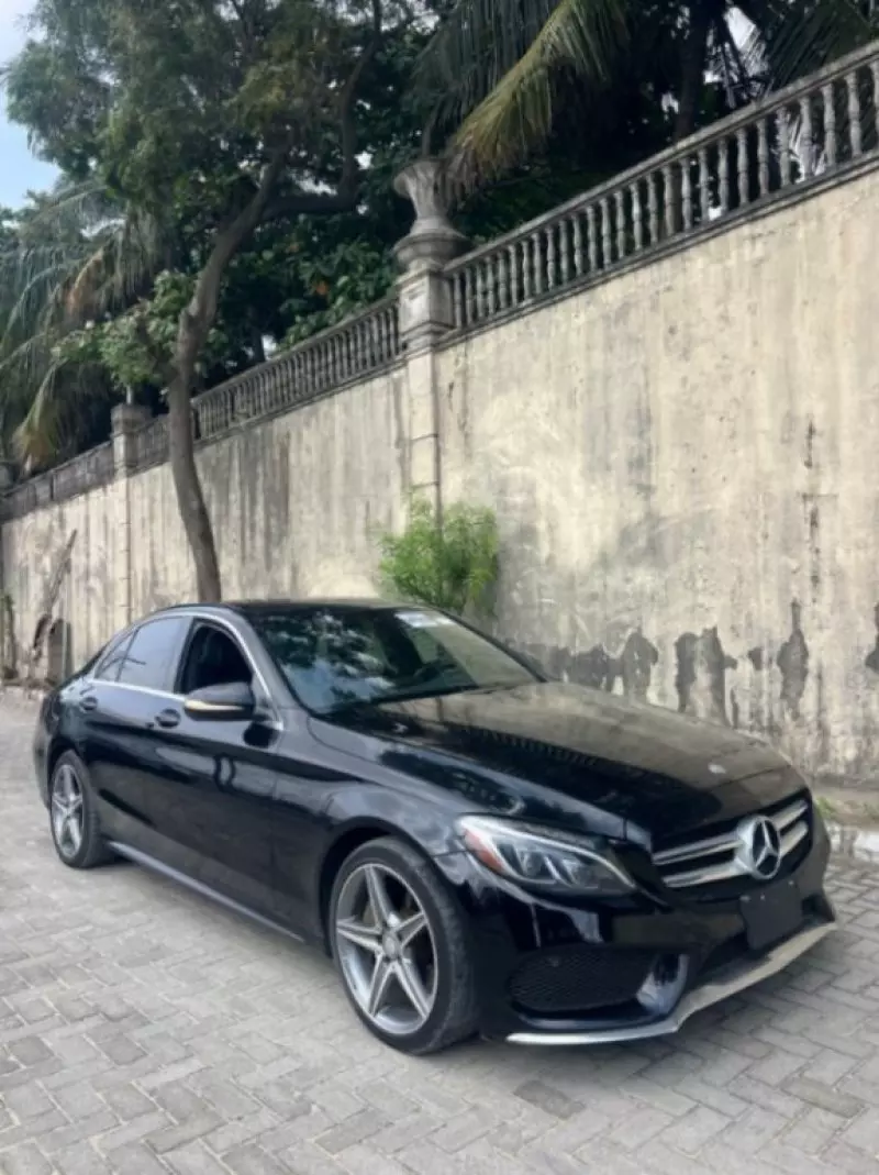 Mercedes-Benz C 300   - 2015