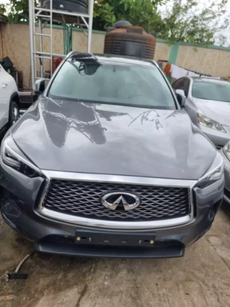 Infiniti Q50   - 2019