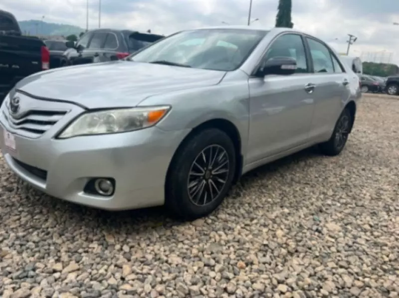 TOYOTA Camry   - 2011