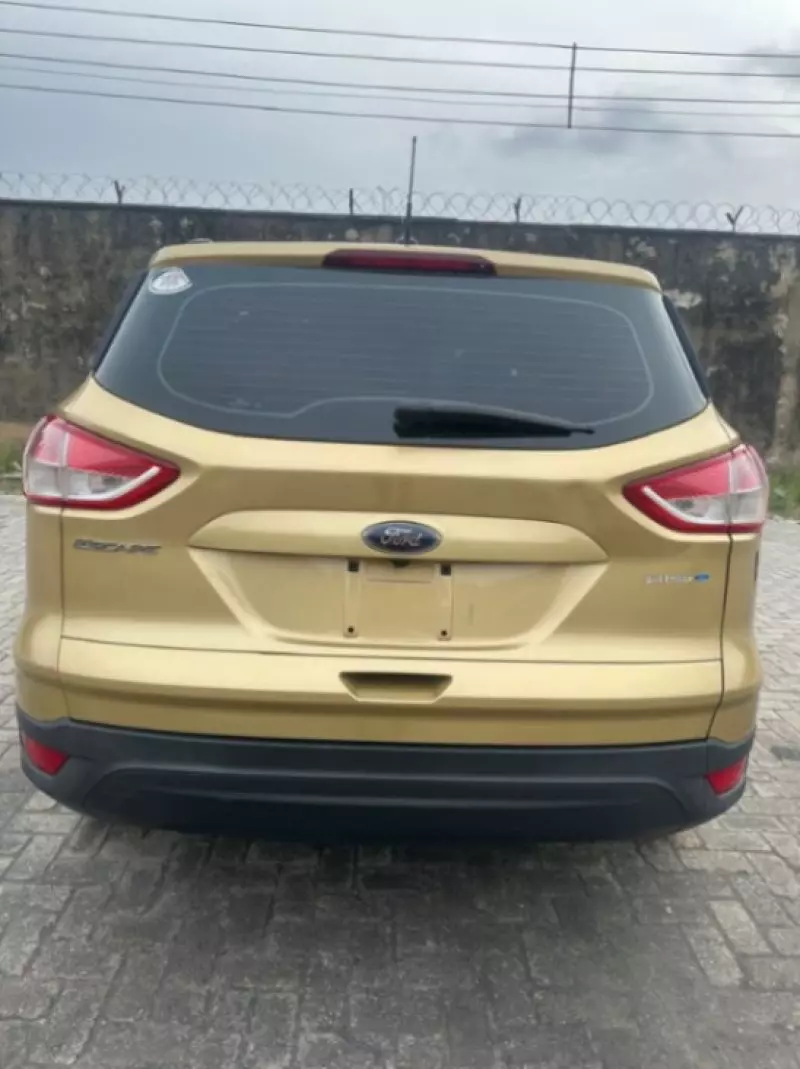 Ford Escape   - 2014