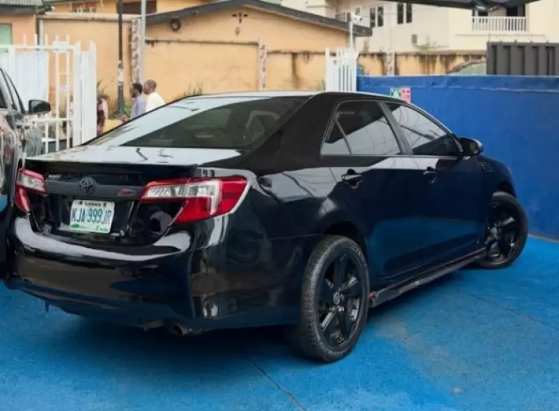 TOYOTA Camry - 2014