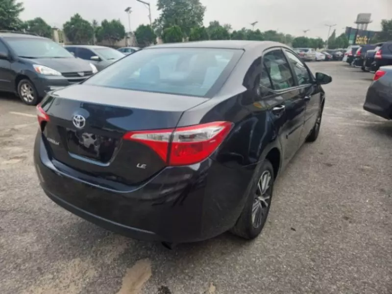 Toyota Corolla   - 2016