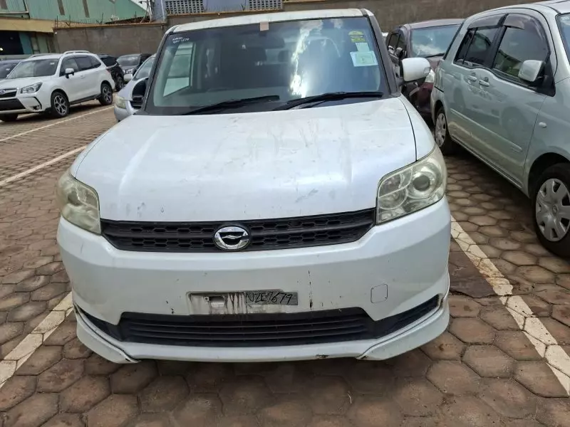 Toyota Rumion   - 2012