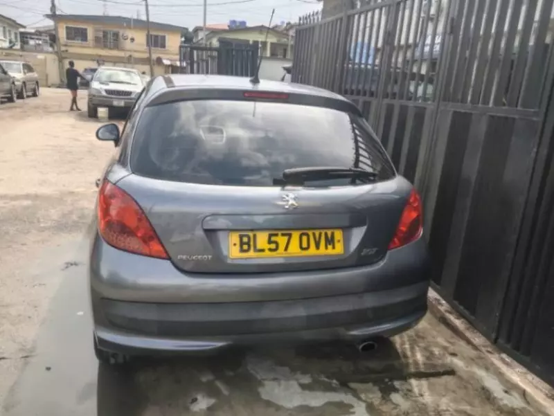 Peugeot 207   - 2007