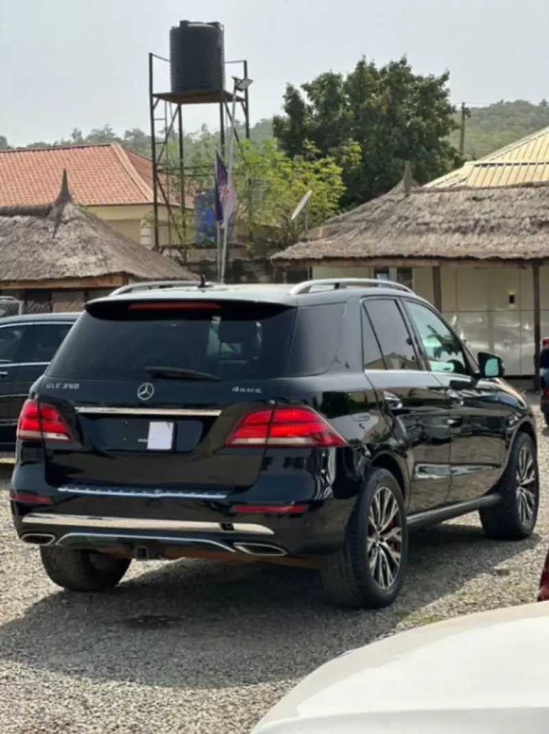 Mercedes-Benz GLE 350   - 2016