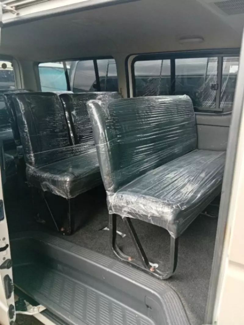 Toyota Hiace   - 2011