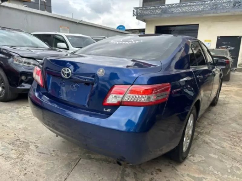 TOYOTA Camry   - 2011