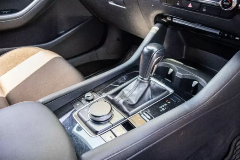 Mazda 3   - 2019
