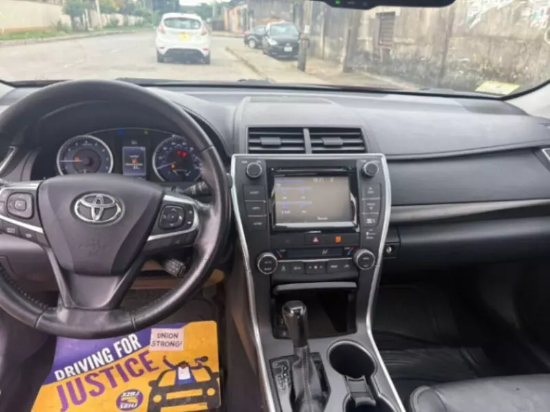 Toyota Camry   - 2016