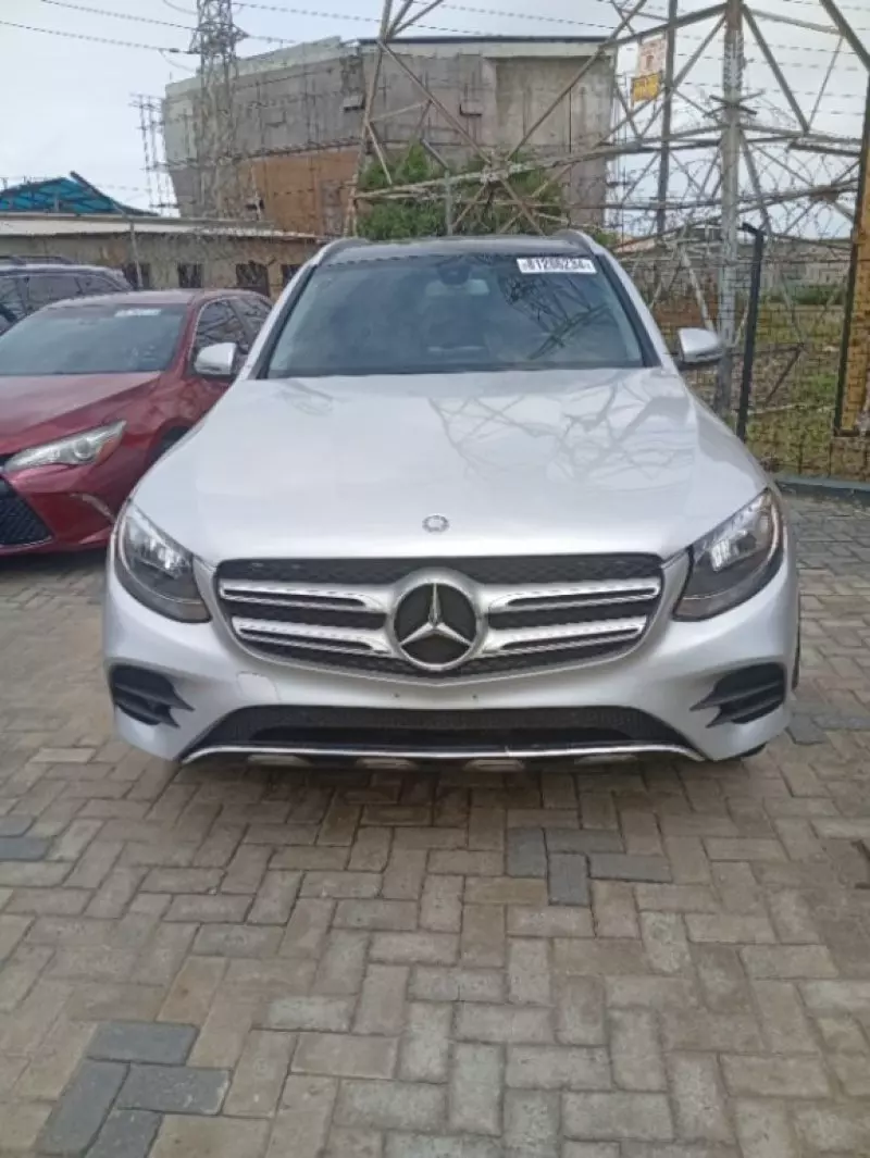 Mercedes-Benz GLC 300   - 2016