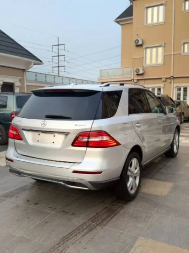 Mercedes-Benz ML 350   - 2012
