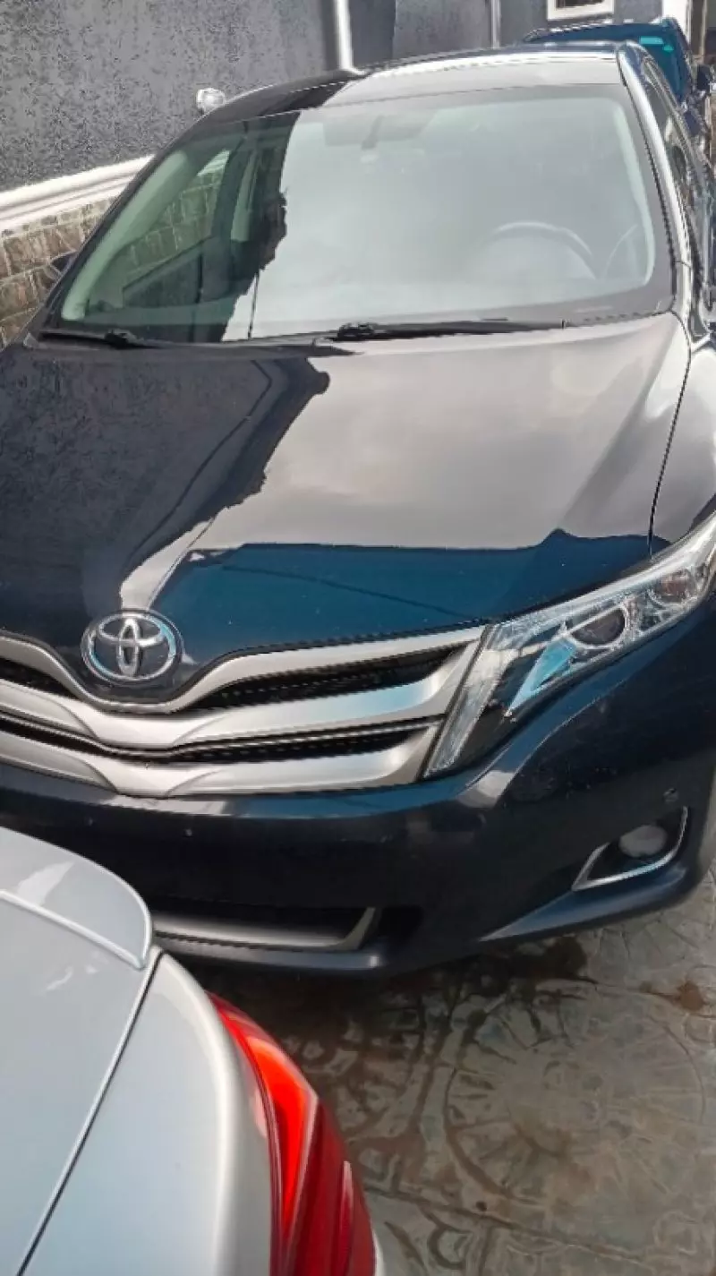 Toyota Venza   - 2014