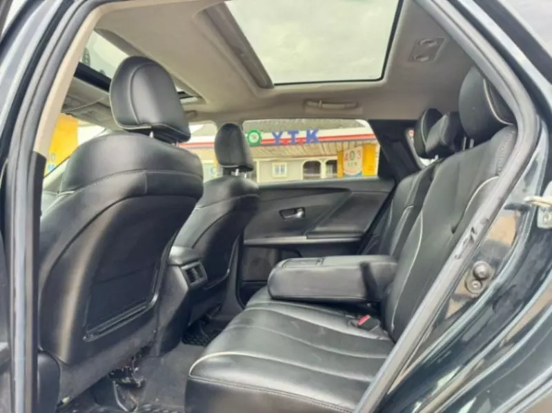 Toyota Venza   - 2013