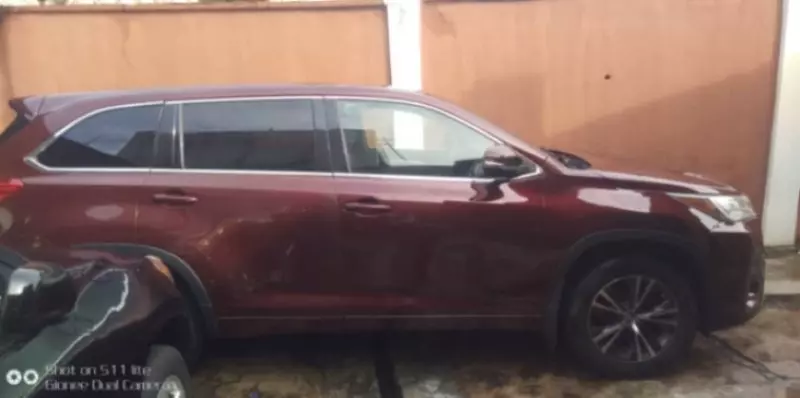 Toyota Highlander   - 2017