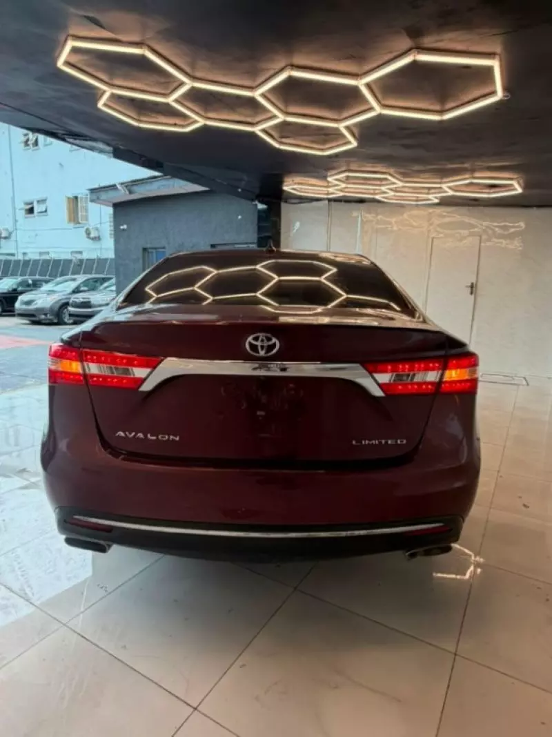 TOYOTA Avalon   - 2015