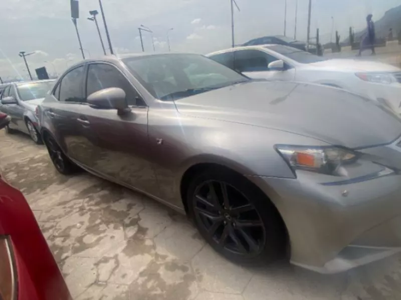Lexus IS   - 2014