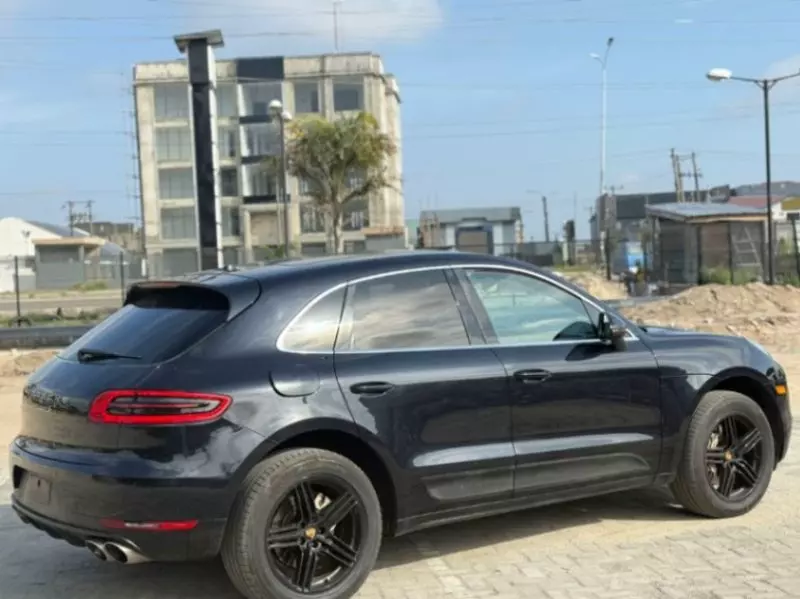 PORSCHE Macan   - 2015